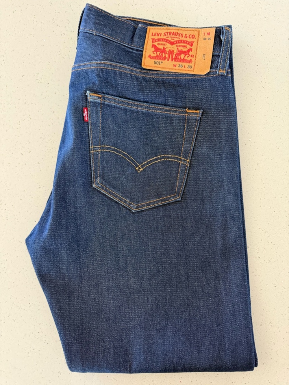 Levi's Straight Men's Jeans in Dark Blue Denim
